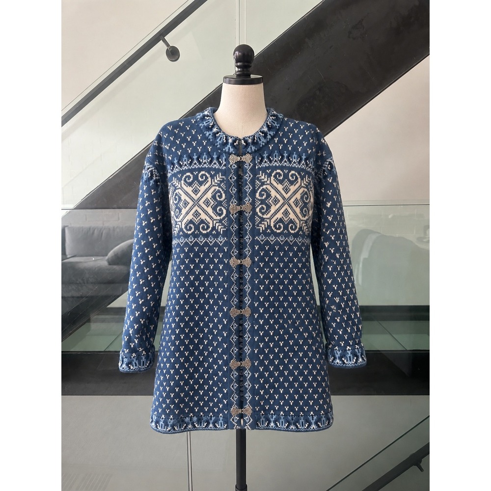 Nordstrikk Norwegian Wool Cardigan Blue White Fair Isle Metal Clasp Sweater